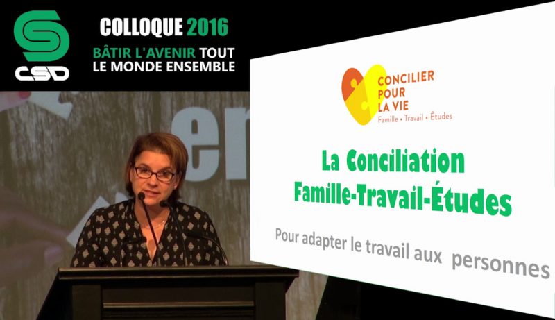 Micheline Laplante qui s'adresse aux militants lors du colloque