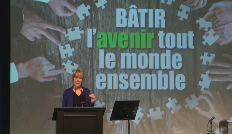 Sylvie Morel s'adressant aux militants lors du colloque de 2016